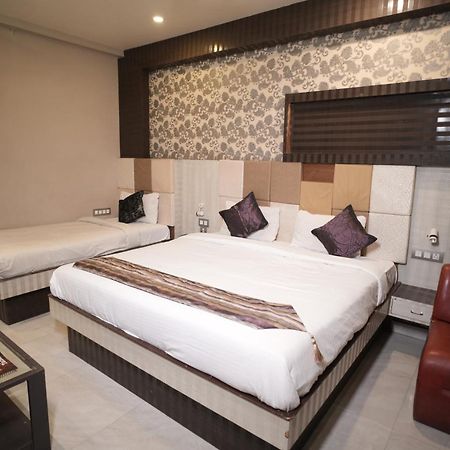 Hotel Rajkamal Near Varanasi Railway Station Dış mekan fotoğraf