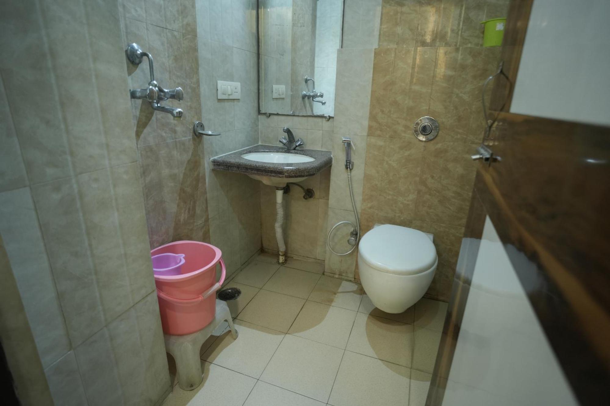 Hotel Rajkamal Near Varanasi Railway Station Dış mekan fotoğraf