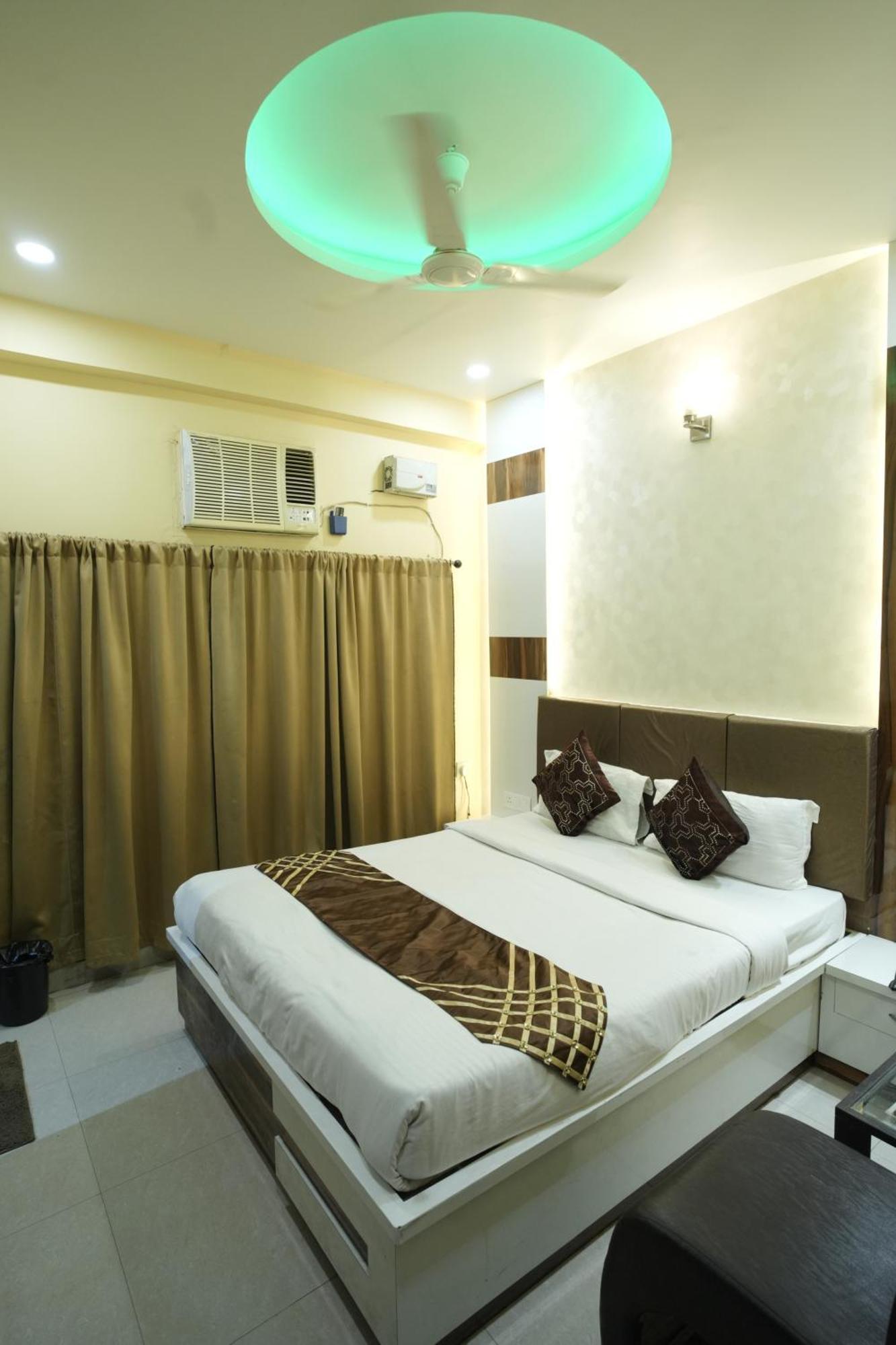 Hotel Rajkamal Near Varanasi Railway Station Dış mekan fotoğraf