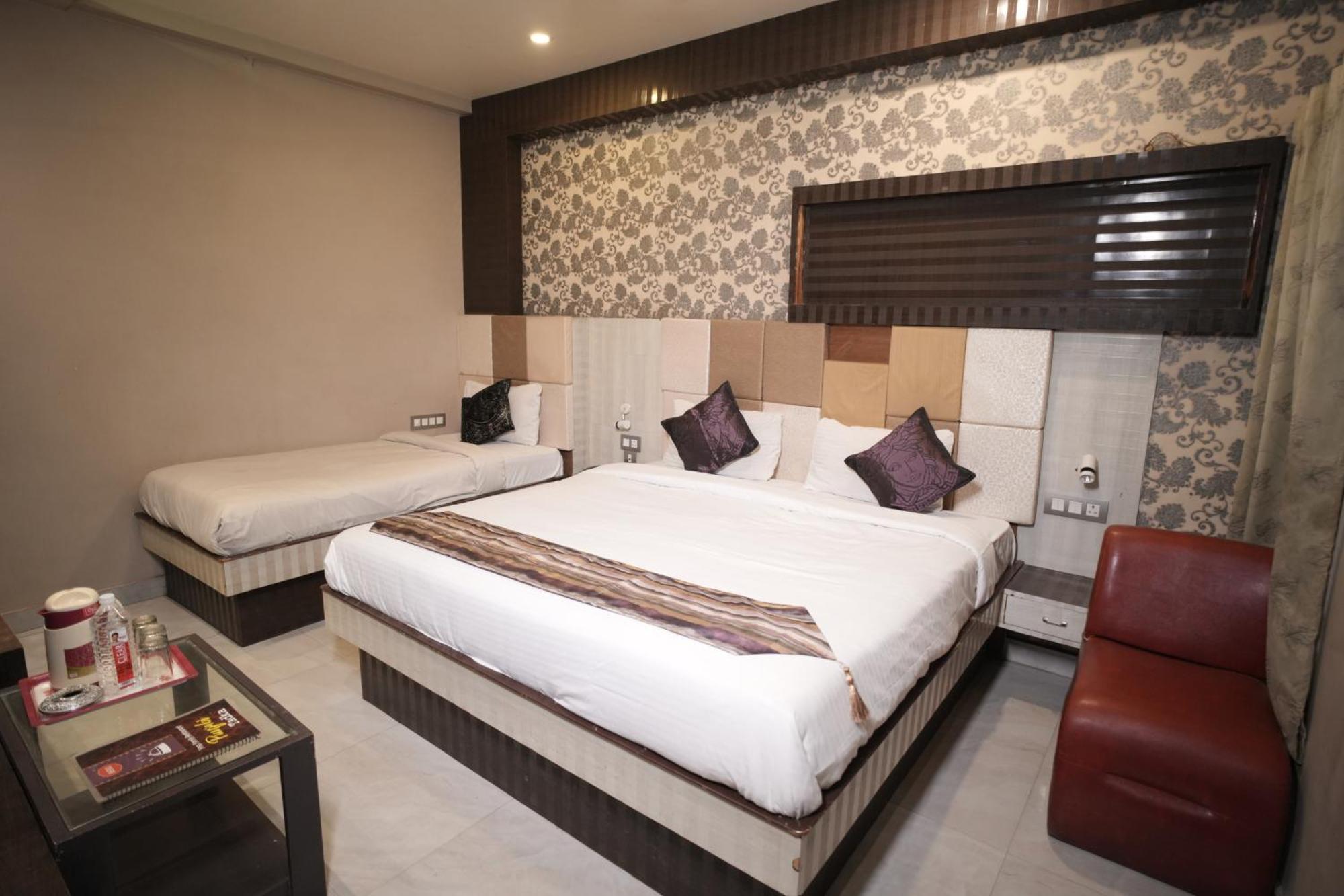 Hotel Rajkamal Near Varanasi Railway Station Dış mekan fotoğraf