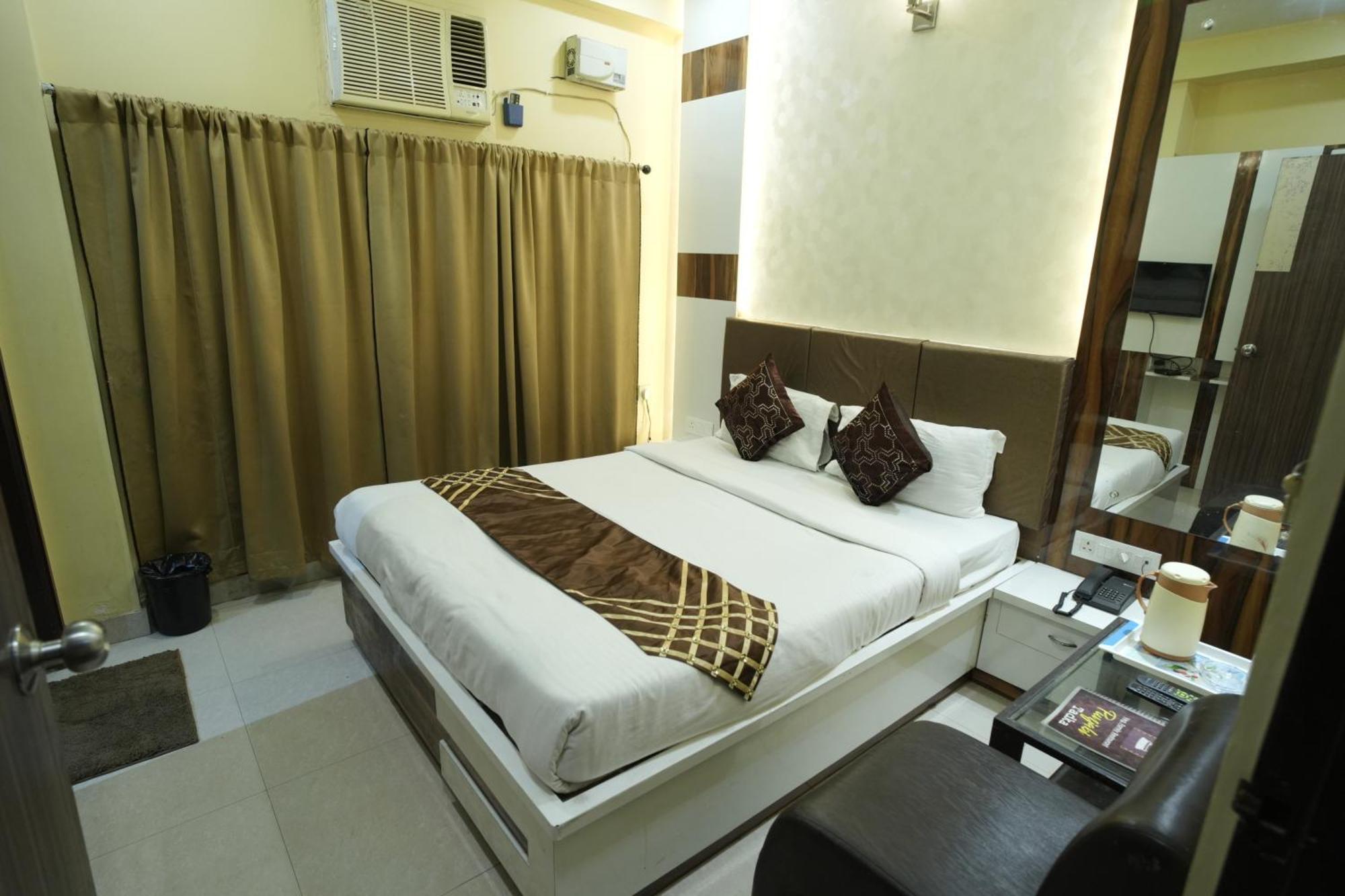 Hotel Rajkamal Near Varanasi Railway Station Dış mekan fotoğraf