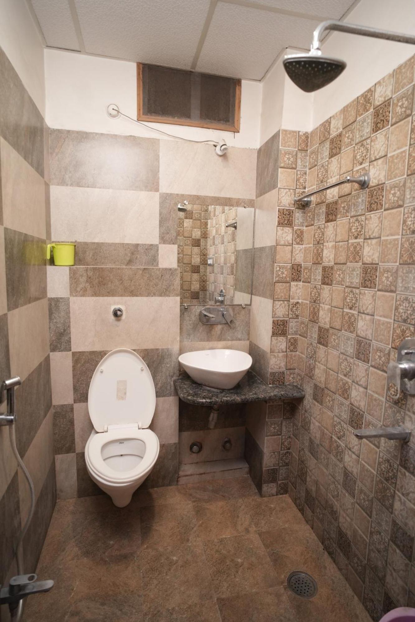 Hotel Rajkamal Near Varanasi Railway Station Dış mekan fotoğraf