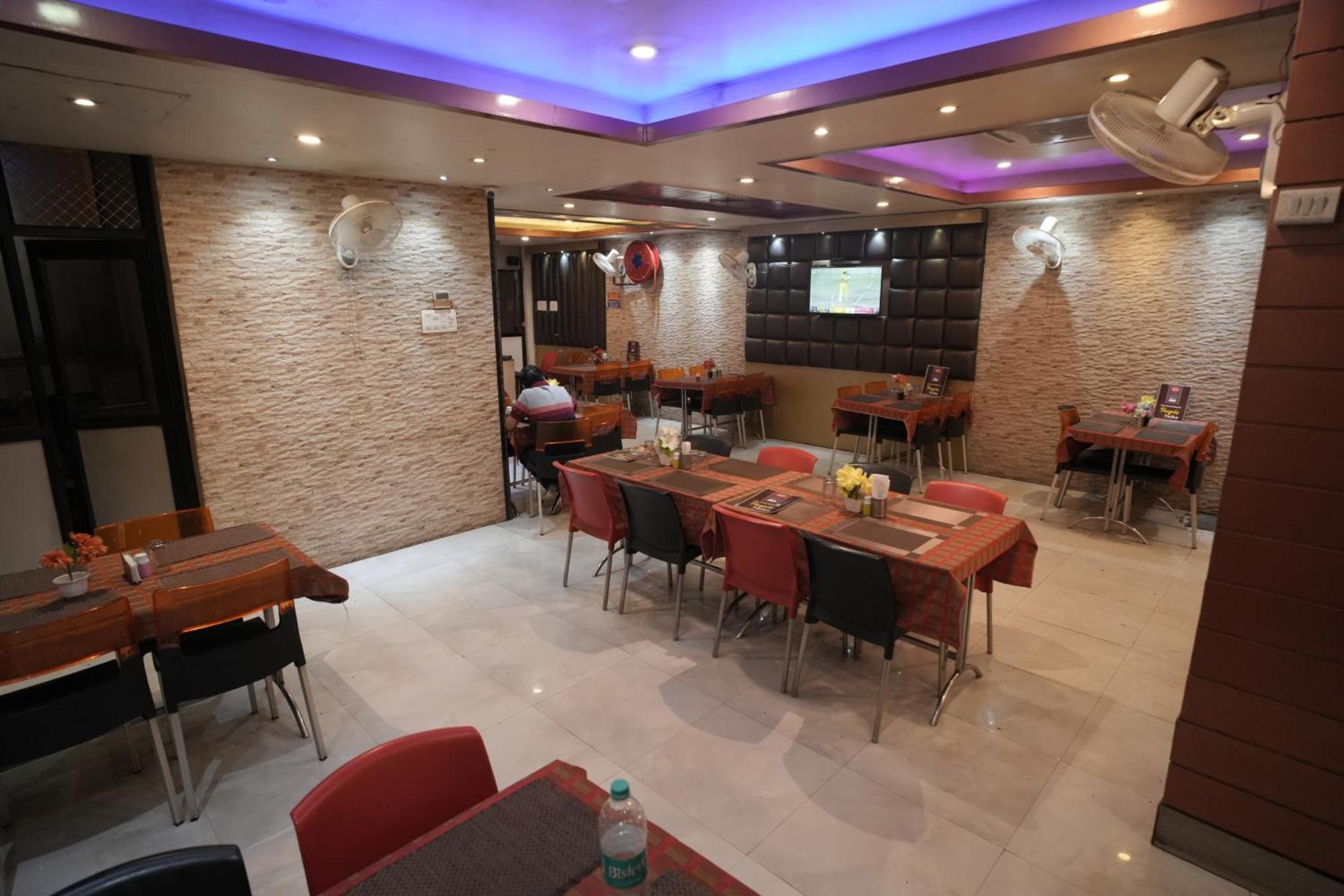 Hotel Rajkamal Near Varanasi Railway Station Dış mekan fotoğraf